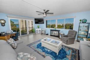 150 BELLEVIEW BOULEVARD, BELLEAIR, FL 33756 - MLS#MFRTB8351112