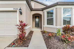 9588 IBIS GROVE BOULEVARD, WESLEY CHAPEL, FL 33545 Sold 05/16/25
