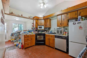 519 ROANOKE STREET, DUNEDIN, FL 34698 Sold 03/31/25