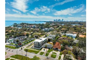 735 SNELL ISLE BOULEVARD, ST PETERSBURG, FL 33704 - MLS#MFRTB8351634
