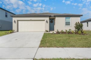 1006 Oak Valley Dr, AUBURNDALE