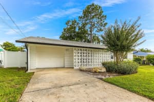 8704 Thornwood Ln, TAMPA