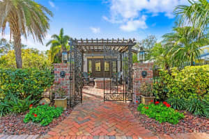 101 30th Ave N, ST PETERSBURG