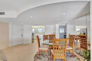 801 LAKE SHORE DRIVE, WEST PALM BEACH, FL 33403 - MLS#MFRTB8352074