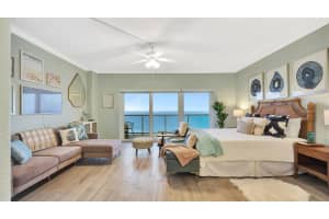 880 MANDALAY AVENUE, CLEARWATER BEACH, FL 33767 Sold 04/28/25