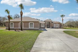 11145 MOUNTAIN MOCKINGBIRD RD, WEEKI WACHEE, FL 34614 Sold 04/25/25