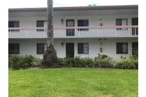 105 Lakeview Way #105, OLDSMAR
