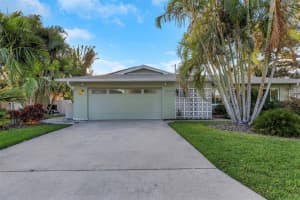 2370 JONES DRIVE, DUNEDIN, FL 34698 Sold 03/31/25