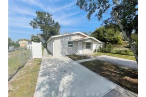 301 BASSEDENA CIRCLE, LAKELAND, FL 33805 Sold 06/11/25