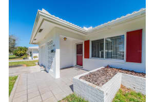 8623 140TH WAY, SEMINOLE, FL 33776 Sold 03/17/25