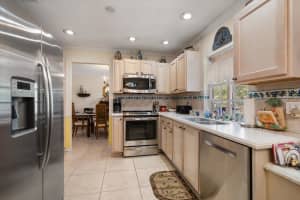 2102 FORE CIRCLE, TAMPA, FL 33612 - MLS#MFRTB8352519