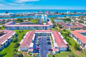 10351 Regal Dr #10, LARGO