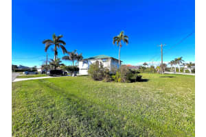 103 TAHITI CIRCLE, NAPLES, FL 34113 - MLS#MFRTB8352684