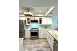 610 ISLAND WAY, CLEARWATER BEACH, FL 33767 Sold 05/12/25