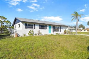 184 Garden Ave Nw, PORT CHARLOTTE