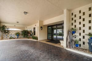 700 ISLAND WAY, CLEARWATER BEACH, FL 33767 - MLS#MFRTB8353030