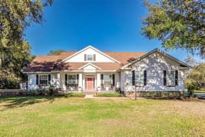 725 GIANT OAK RD ROAD, LAKELAND, FL 33810 Sold 04/02/25