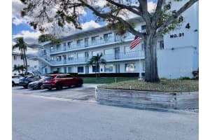 8584 111TH STREET, SEMINOLE, FL 33772 Sold 04/15/25