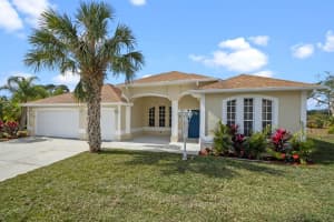 113 GRAND RESERVE COURT, DAVENPORT, FL 33837 Sold 08/20/25