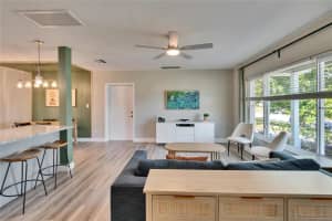 930 DUMONT DRIVE, DUNEDIN, FL 34698 Sold 04/11/25