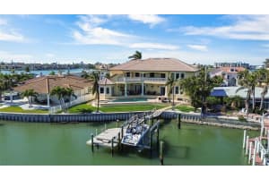 7986 9TH AVENUE, ST PETERSBURG, FL 33707 - MLS#MFRTB8353929