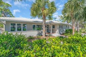 276 SNELL ISLE BOULEVARD, ST PETERSBURG, FL 33704 Sold 05/23/25