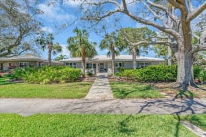276 SNELL ISLE BOULEVARD, ST PETERSBURG, FL 33704 Sold 05/23/25