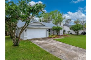 2745 HORSESHOE DRIVE, PLANT CITY, FL 33566 Sold 07/10/25