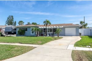 553 LAKE DRIVE, LARGO, FL 33771 - MLS#MFRTB8354085