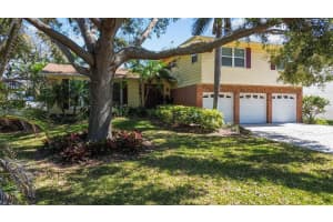 8555 140TH STREET, SEMINOLE, FL 33776 Sold 05/27/25