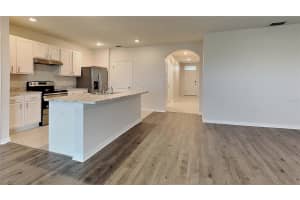1040 CAMBRIDGE DRIVE, WINTER HAVEN, FL 33881 Sold 07/09/25