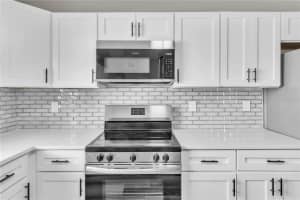 8640 TAHOE COURT, TAMPA, FL 33614 - MLS#MFRTB8354663