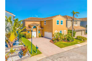 10627 HATTERAS DRIVE, TAMPA, FL 33615 Sold 08/28/25