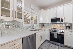 632 CHARLES COURT, ST PETERSBURG, FL 33701 Sold 04/30/25