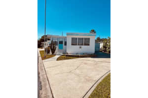 8300 SEMINOLE BOULEVARD, SEMINOLE, FL 33772 Sold 04/28/25