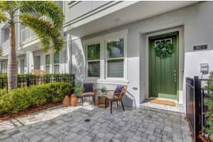 206 TAMPANIA AVENUE, TAMPA, FL 33609 Sold 05/27/25