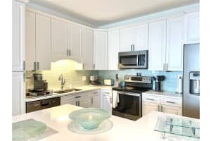1 BEACH DRIVE, ST PETERSBURG, FL 33701 - MLS#MFRTB8355178