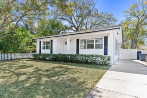 907 JONES ST, CLEARWATER, FL 33755 Sold 04/22/25