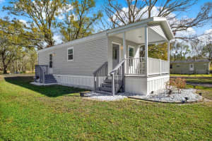 1512 UPPER RD, WESLEY CHAPEL, FL 33543 Sold 04/21/25