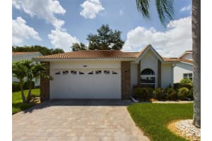 5839 GARDEN LAKES DRIVE, BRADENTON, FL 34203 - MLS#MFRTB8355448