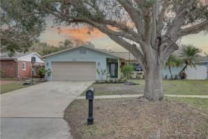 8995 BRIARWOOD DRIVE, SEMINOLE, FL 33772 Sold 04/15/25