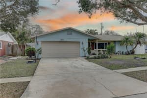 8995 BRIARWOOD DRIVE, SEMINOLE, FL 33772 Sold 04/15/25