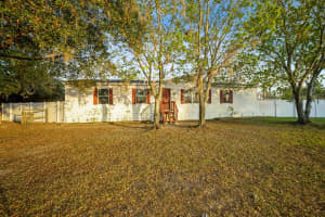 6833 DOVE MEADOW TRAIL, LAKELAND, FL 33810 Sold 04/30/25