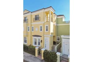 2307 VICTORIA GARDENS LANE, TAMPA, FL 33609 Sold 04/11/25