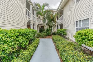 6907 STONESTHROW CIRCLE, ST PETERSBURG, FL 33710 Sold 04/15/25