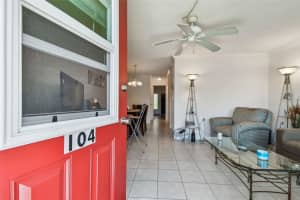 8425 112TH STREET, SEMINOLE, FL 33772 Sold 04/16/25