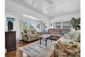 807 SAINT CHARLES DRIVE, TARPON SPRINGS, FL 34689 - MLS#MFRTB8355928