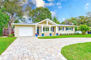 316 Barbara Cir, BELLEAIR