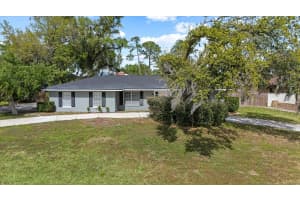 12 LAKE LINK DRIVE, WINTER HAVEN, FL 33884 Sold 07/29/25