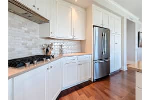 125 BELLEVIEW BOULEVARD, BELLEAIR, FL 33756 Sold 03/28/25